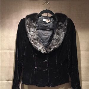 Gorgeous KAY UNGER Fur-trimmed Velvet Blazer